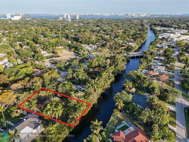 2 of 42 - 11410 Griffing Bl, Biscayne Park, FL