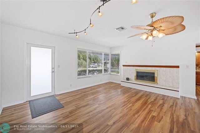 5 of 30 - 2936 Coral Shores Dr, Fort Lauderdale, FL