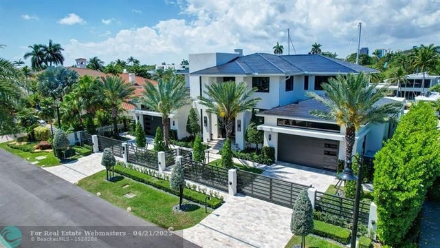 4 of 72 - 409 Isle Of Capri Dr, Fort Lauderdale, FL