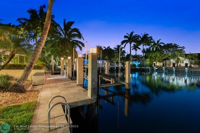 3 of 56 - 2809 Ne 25 St, Fort Lauderdale, FL