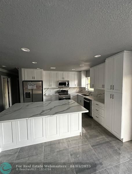 1 of 7 - 3410 Nw 6th St, Lauderhill, FL