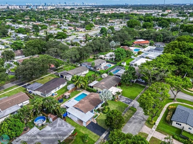 2 of 19 - 315 S 57th Ave, Hollywood, FL
