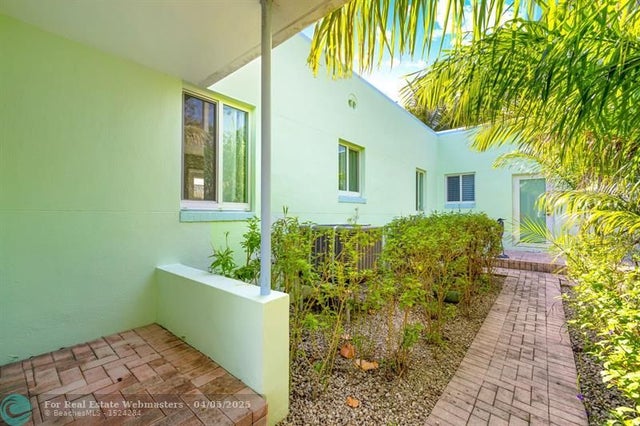 5 of 27 - 338 Taylor St, Hollywood, FL
