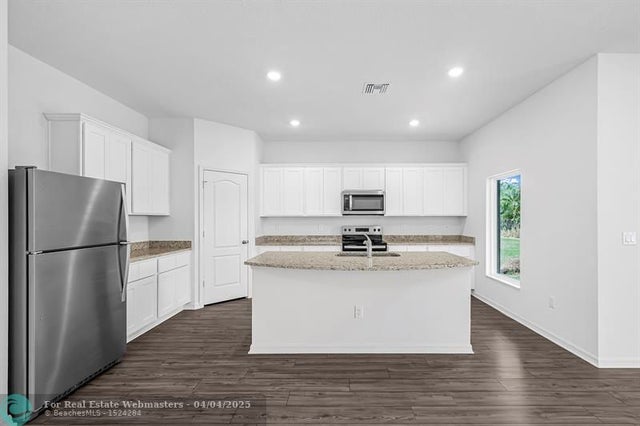 3 of 18 - 2001 Sw Algiers St, Port St. Lucie, FL