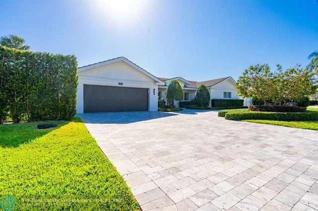 2 of 69 - 3860 Ne 24th Ave, Lighthouse Point, FL