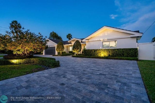 4 of 69 - 3860 Ne 24th Ave, Lighthouse Point, FL