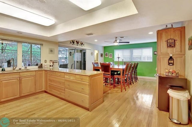 2 of 24 - 321 El Dorado Pkwy, Plantation, FL