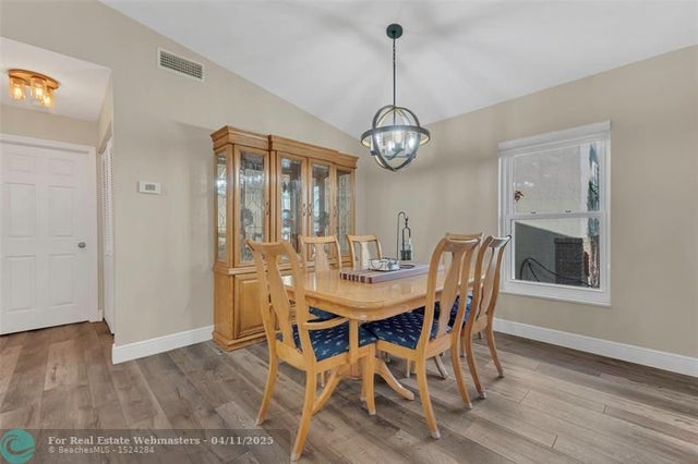 3 of 29 - 555 Abingdon Way, Davie, FL