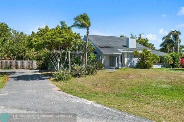 2 of 33 - 232 River Walk Dr, Melbourne Beach, FL