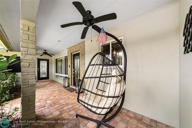 4 of 42 - 2000 Ne 26th Dr, Wilton Manors, FL