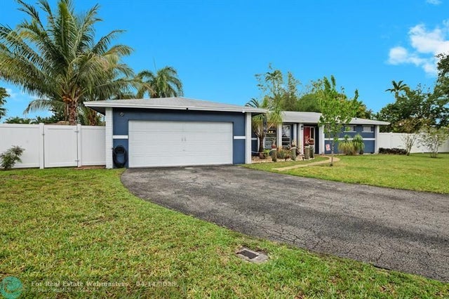 5 of 38 - 8520 Sw 26th St, Davie, FL