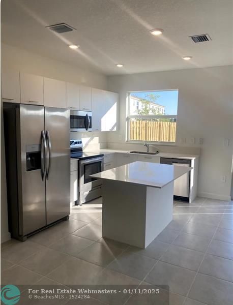 3 of 12 - 2354 Nw 125 St, Miami, FL