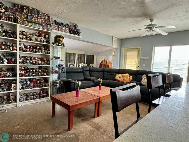 2 of 15 - 402 S 9th St, Lantana, FL