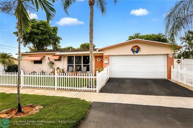 2 of 23 - 804 Nw 8th St, Dania, FL