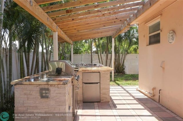 4 of 23 - 804 Nw 8th St, Dania, FL