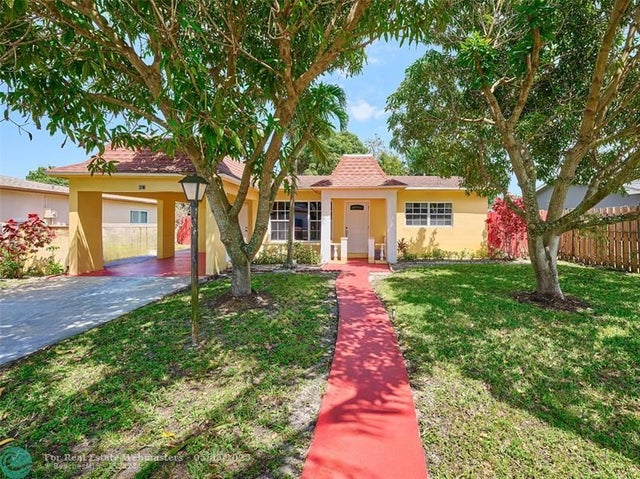 2 of 47 - 881 Sw 49 Way, Margate, FL