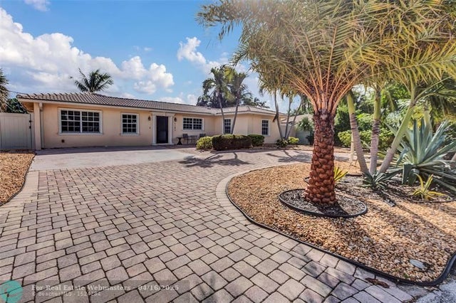 1 of 35 - 1062 Se 22nd Ave, Pompano Beach, FL