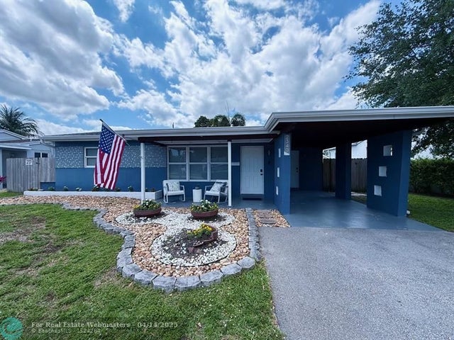 1 of 16 - 2340 N 58th Ter, Hollywood, FL