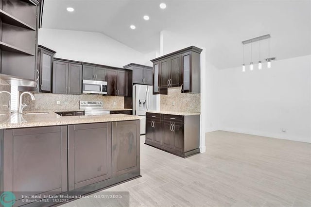 4 of 33 - 5264 Nw 89th Dr, Coral Springs, FL