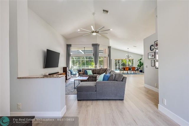 5 of 59 - 102 Cameron Ct, Weston, FL