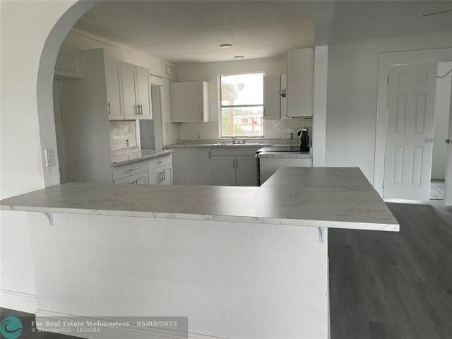3 of 8 - 554 Se 1st St, Belle Glade, FL