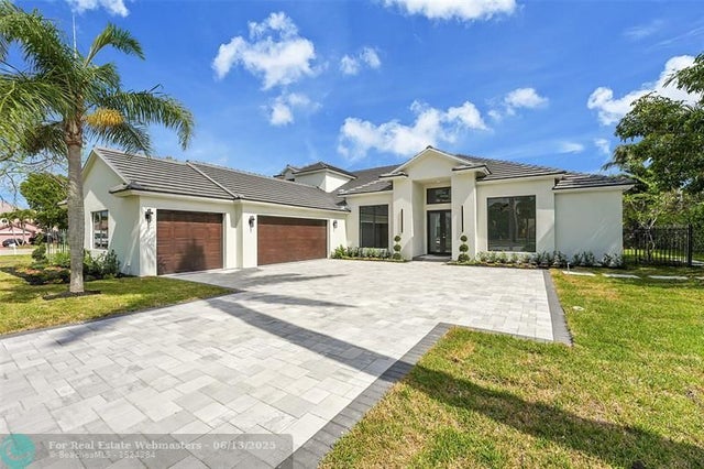 2 of 36 - 4576 Hunting Trl, Lake Worth, FL