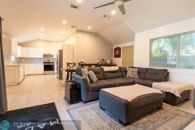 2 of 20 - 3109 Se Amherst Street, Stuart, FL