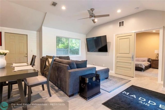 3 of 20 - 3109 Se Amherst Street, Stuart, FL