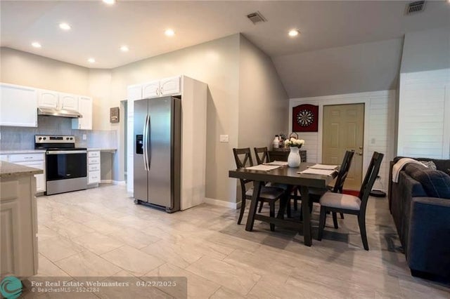 4 of 20 - 3109 Se Amherst Street, Stuart, FL
