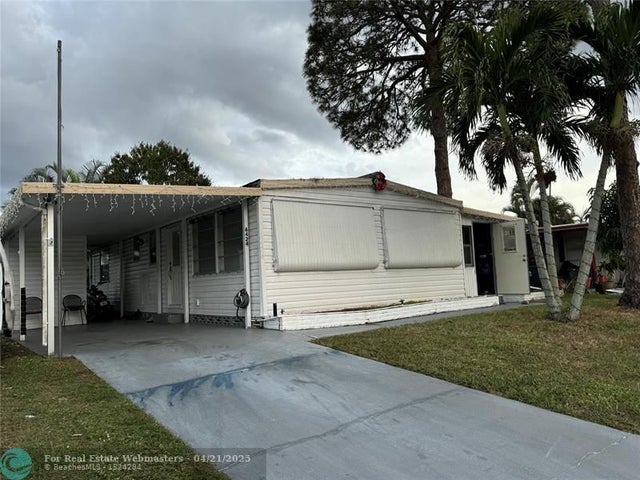 1 of 33 - 6424 Dogwood Lane, Lantana, FL