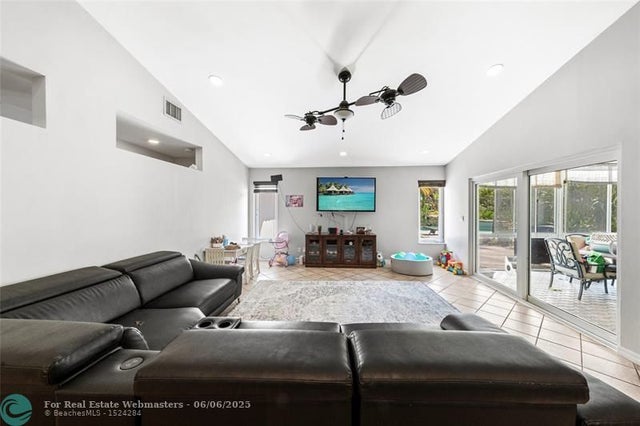 4 of 51 - 14463 Sw 16th Ct, Davie, FL