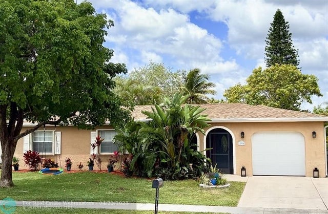 1 of 30 - 22335 Boulder St, Boca Raton, FL