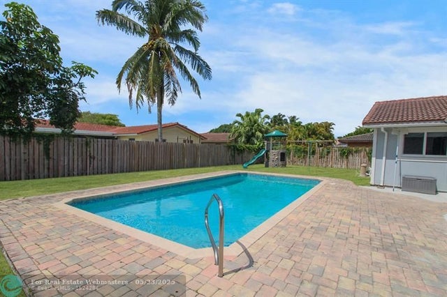2 of 29 - 11922 Nw 26th Pl, Coral Springs, FL