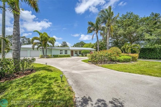 1 of 63 - 365 Nw 35th St, Boca Raton, FL
