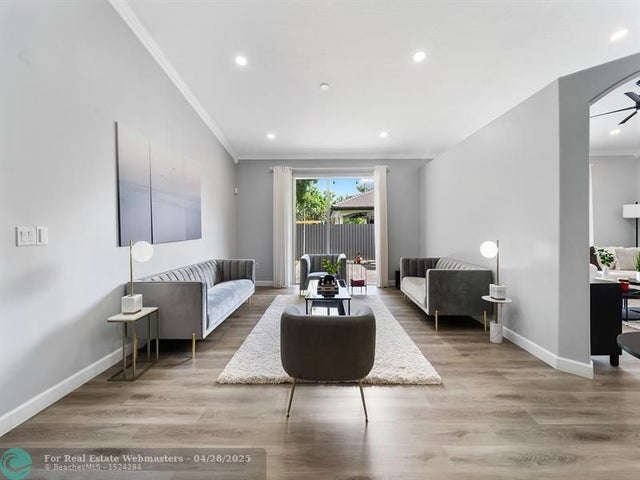 3 of 27 - 14815 Sw 28th Ln, Miami, FL