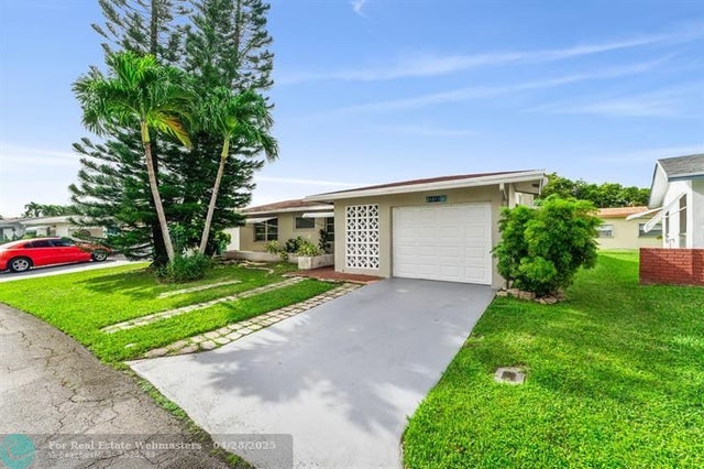 4919 Nw 50th Way, Tamarac