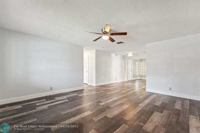 4 of 27 - 4919 Nw 50th Way, Tamarac, FL