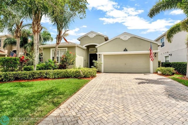 2 of 36 - 568 Sw Calamondin Way, Vero Beach, FL