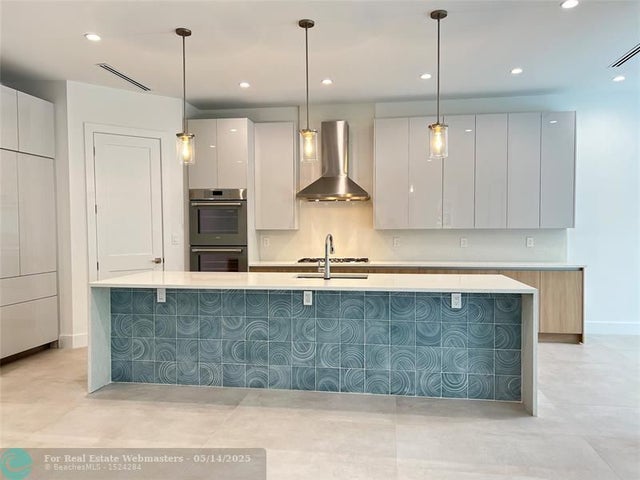 5 of 40 - 1119 Sw 18th St, Fort Lauderdale, FL