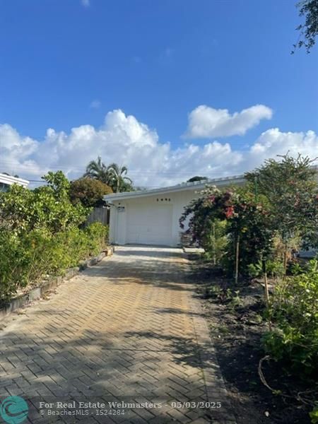 1 of 16 - 1951 Ne 28th Ct, Lighthouse Point, FL