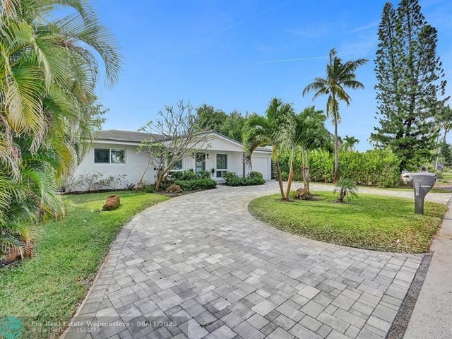 1 of 61 - 801 Se 9th Ave, Deerfield Beach, FL