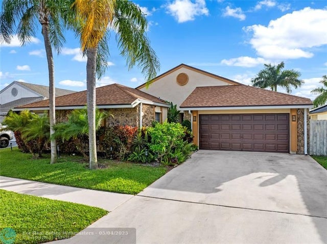 1 of 47 - 21041 Woodspring Ave, Boca Raton, FL