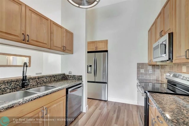 3 of 25 - 5065 Arbor Glen Cir, Lake Worth, FL