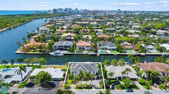3 of 48 - 2746 Ne 18th St, Fort Lauderdale, FL