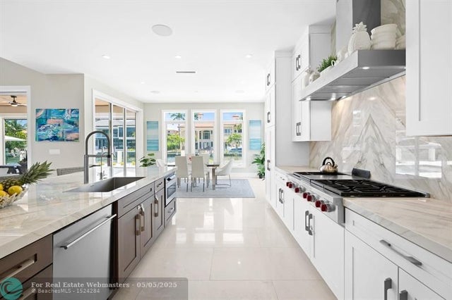 5 of 48 - 2746 Ne 18th St, Fort Lauderdale, FL