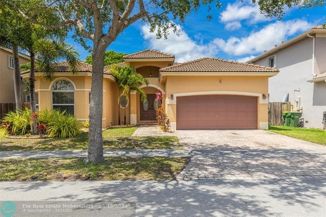 2 of 50 - 2015 Se 18th Ct, Homestead, FL