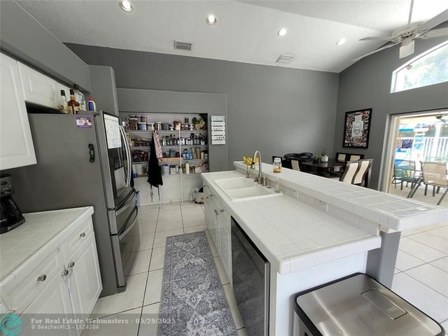5 of 67 - 6416 Barton Creek Cir, Lake Worth, FL