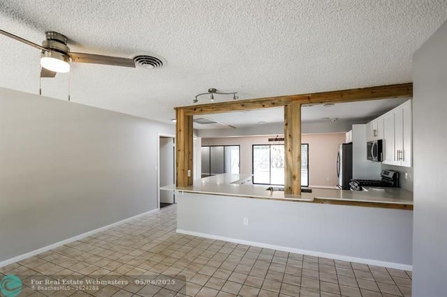 3 of 21 - 2607 Bahia Rd, West Palm Beach, FL