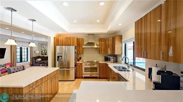 5 of 22 - 4041 Ne 34th Avenue, Fort Lauderdale, FL