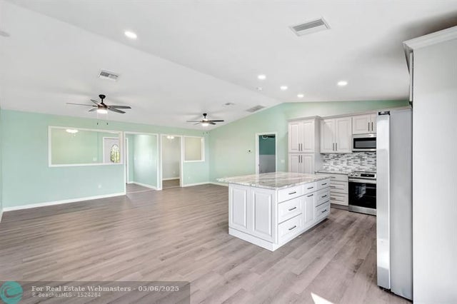 3 of 34 - 6401 Mannheim Rd, Bokeelia, FL